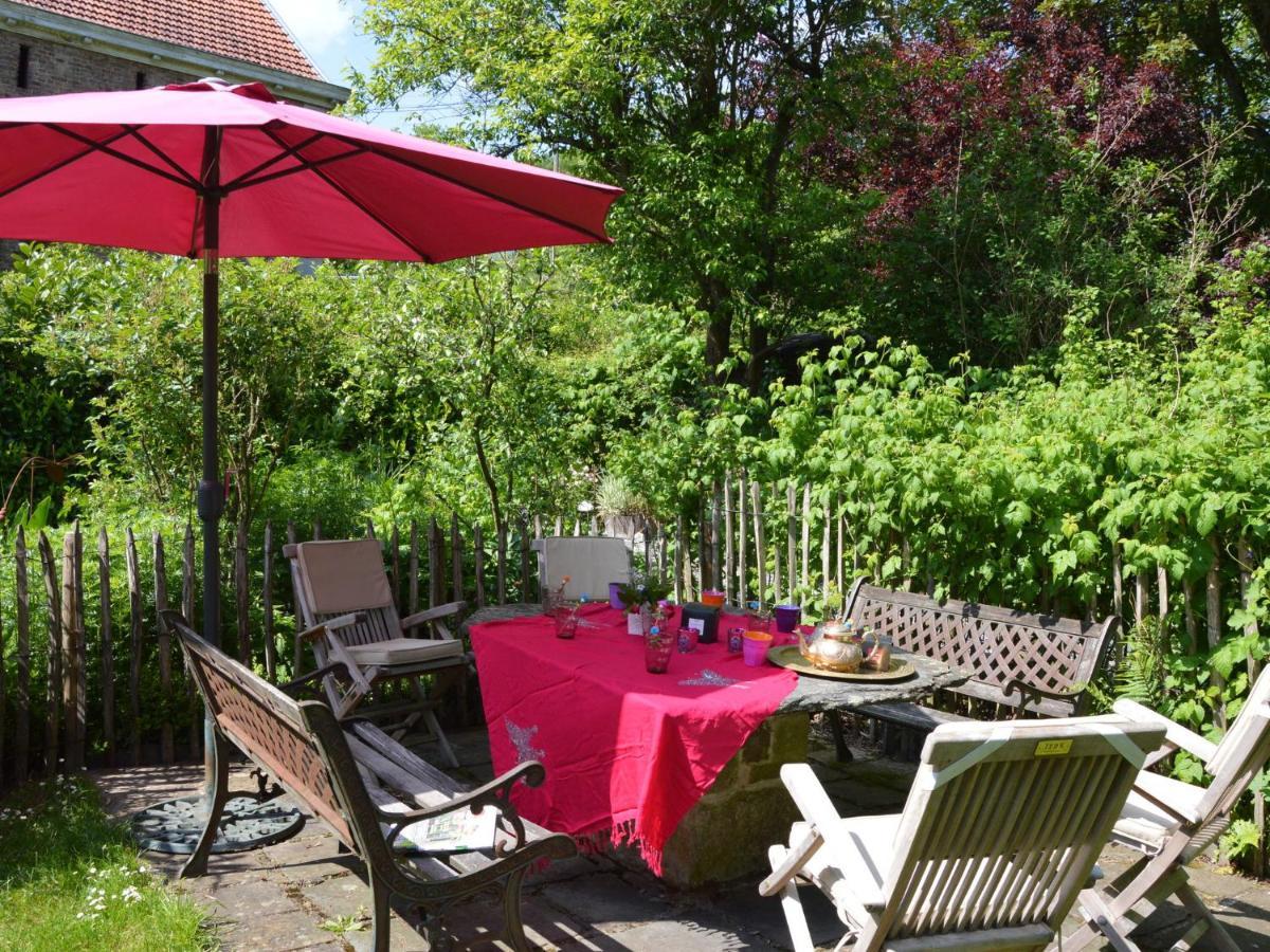 Enchanting Cottage With Terrace Garden Hamoir ภายนอก รูปภาพ