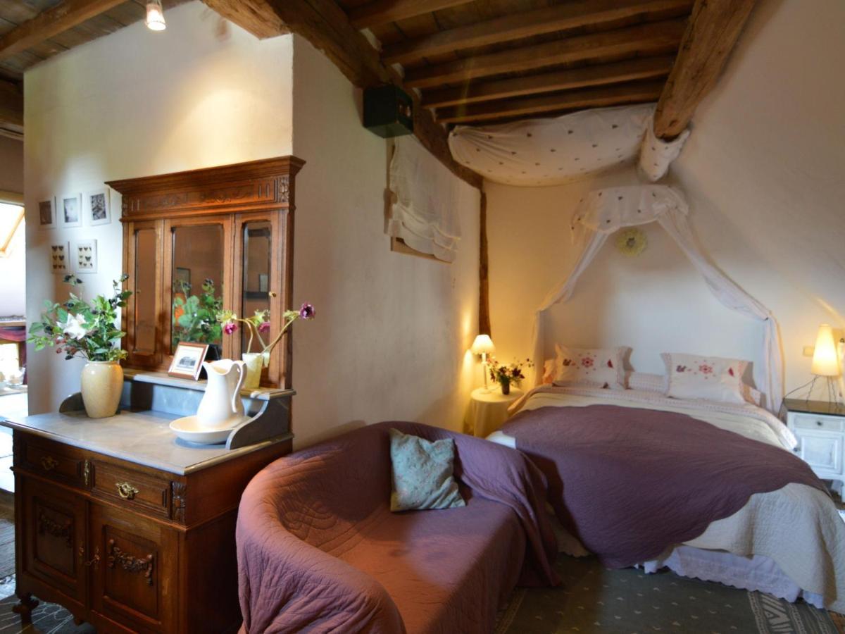 Enchanting Cottage With Terrace Garden Hamoir ภายนอก รูปภาพ