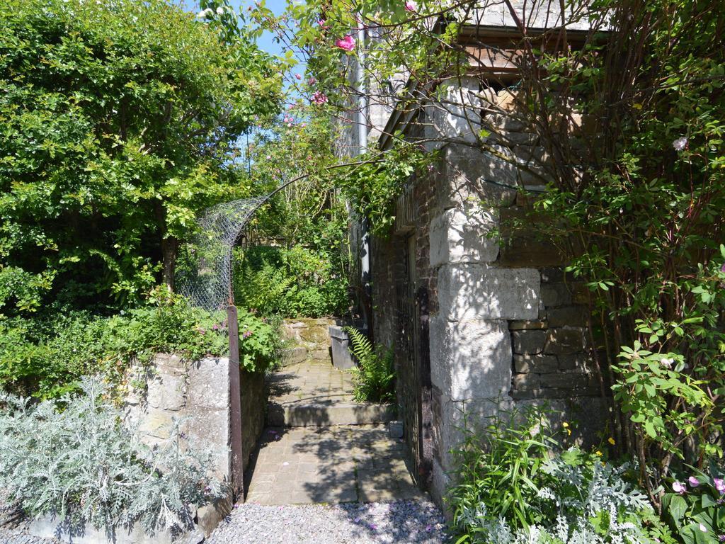 Enchanting Cottage With Terrace Garden Hamoir ภายนอก รูปภาพ